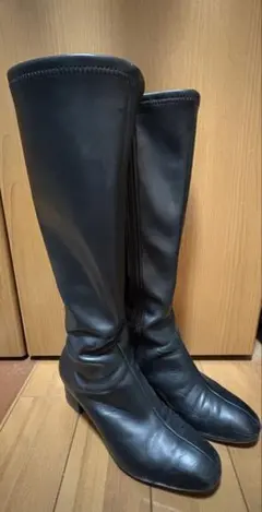 ブラックレザー ロングブーツ 中ヒール