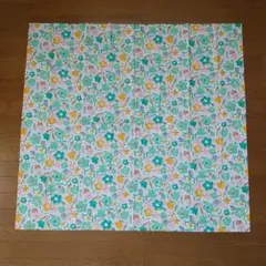 約110x103cm 花柄プリント生地