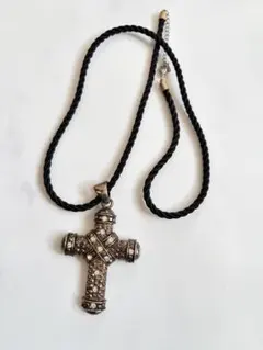 クロス型ネックレス