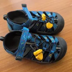 KEEN キッズ用青サンダル