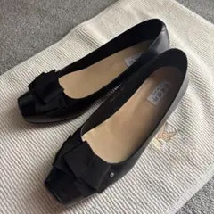 卑弥呼　ボリュームリボンパンプス　オールブラック　一粒スワロ　24cmのサムネイル