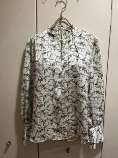 LILYBROWN リリーブラウン　花柄トップス　美品のサムネイル