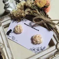 憐（れん）　刺繍花ピアス