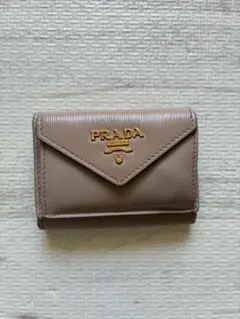 PRADA ピンクベージュ 三つ折り財布