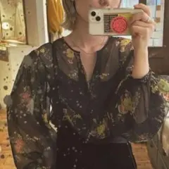 超美品！大人気！NOWOSノーウォス ホワイトレースシャツ フリンジ付き 