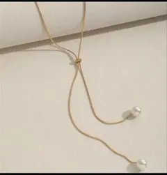 イミテーションパール付き ロングネックレス