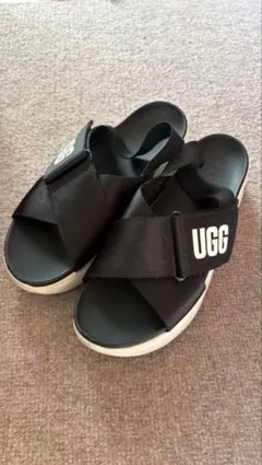 UGG サンダル