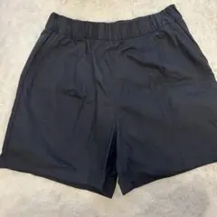 ユニクロ　黒 ショートパンツ