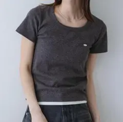 【美品】ラウンドネックリブTシャツ フリーサイズのサムネイル