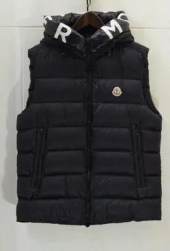 MONCLER MONTREUIL GILET ダウンベストのサムネイル