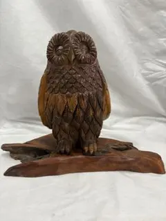 木彫り フクロウ 彫刻 台座付き 置物 オブジェ 延寿 縁起物 在銘あり 木彫り フクロウ 彫刻 台座付き 置物 オブジェ 延寿 縁起物 在銘