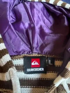 クイックシルバー　ニットパーカー　Lサイズ　袖に大きくロゴマーク