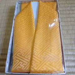 オレンジ 幾何学模様 重ね襟