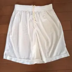 IGNIO ホワイト ハーフパンツ Sサイズのサムネイル
