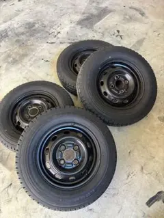 新車外し】トヨタ ハイエース 純正鉄ホイールタイヤ DUNLOP 2026年製