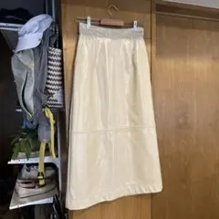 Ray BEAMS レイビームス フェイクレザー ロングスカート アイボリー 0のサムネイル