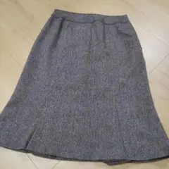 こげ茶　 ウール混紡 ひざ丈フレアスカート