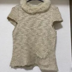 ファー襟付き ニット半袖トップス｜アクリル×毛｜ベージュ｜ふわふわ あったか