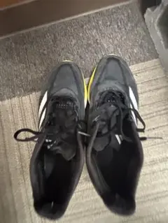 adidas ランニングシューズ