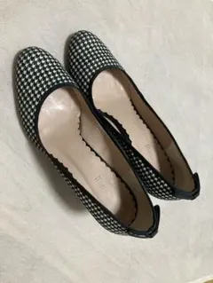 足が痛くなりにくい幅広パンプス