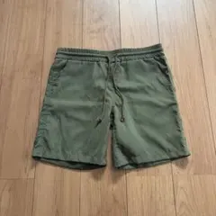 水着　ショートパンツ　カーキ