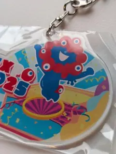 万博 もっちりミャクミャク アクリルキーホルダー - メルカリ