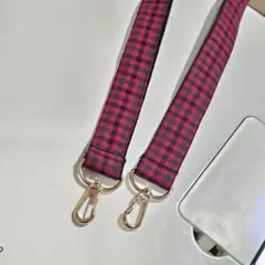 ファミリアチェック　ダブルフック　ストラップ　ショルダーバッグ　スマホストラップ