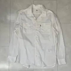 Levi’s 白長袖シャツ