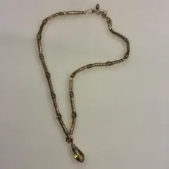 ゴールド系ビーズネックレス ドロップペンダント付き