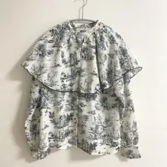 zootieフリルケープ アンティーク 春ブラウス Free sizeのサムネイル
