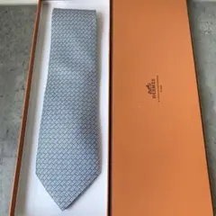美品✨HERMES✨エルメス✨ネクタイ✨Hロゴ総柄✨水色✨フランス製✨シルク✨