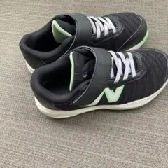 New Balanceジュニア用テニスシューズ オールコート用 ２1センチ