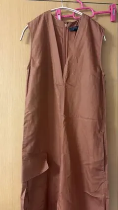 COS ノースリーブ サロペット ブラウン　本日値下げのサムネイル