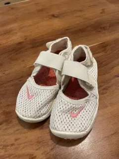 NIKEナイキ　エアリフト　アイボリー　15cm