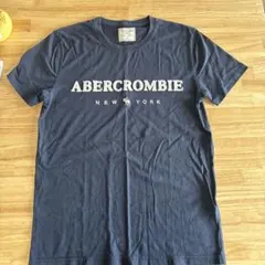 Abercrombie & Fitch ネイビー Tシャツ