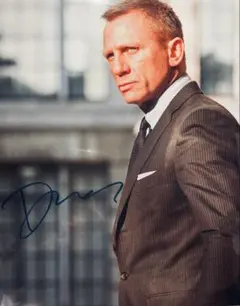 2025年最新】ダニエルクレイグ サインの人気アイテム - メルカリ
