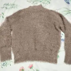 earth music&ecology ファジーニット　長袖セーター　ベージュ