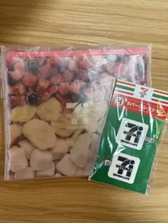 セブンイレブン　ハッピーくじ　G賞スムージーフラットポーチH賞ラバーコレクション