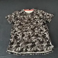 Under Armour 迷彩柄 Tシャツのサムネイル