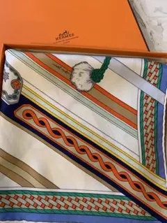 極美品】HERMES カレ90 馬のリボン飾り シルク100%スカーフ - メルカリ