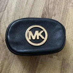 MICHAEL KORS ブラックポーチ