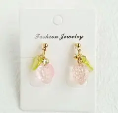 いちごチャーム×ビジュー　ピンク　イヤリング　ピアス　ハンドメイド