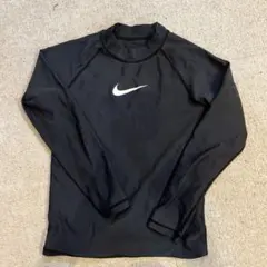Nike 黒 長袖ラッシュガード 130