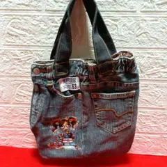 Item thumbnail for item 7f31d188-c9b9-4067-ad76-6f0767d2235f