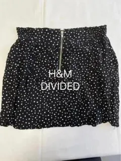 H&M DIVIDED 前ジップ ハート柄スカート 黒 Lサイズのサムネイル