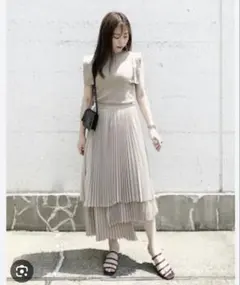 CLANE スリーレイヤープリーツスカート ベージュのサムネイル