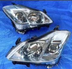 美品 日産 スカイライン 純正 前期 ヘッドライト1830 左右 セット 美品 日産 スカイライン 純正 前期 ヘッドライト1830 左右 セット
