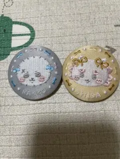 ちいかわ　刺繍缶バッジ　シーサー　ラッコ