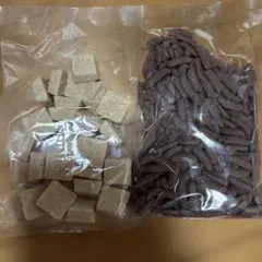 平塚製菓アウトレット　クランチチョコ・ミルク　チョコ掛け柿の種2袋のサムネイル