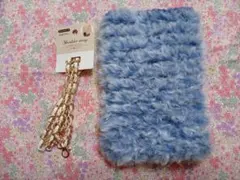 ブルー編み物　ファー　ネコフェイクスマホポーチ　スマホショルダー　花柄